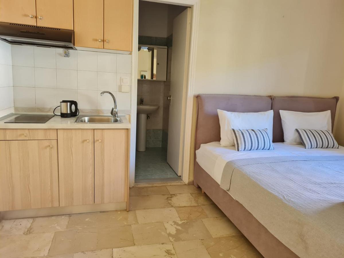 Fontana Apartments Moraḯtika Buitenkant foto